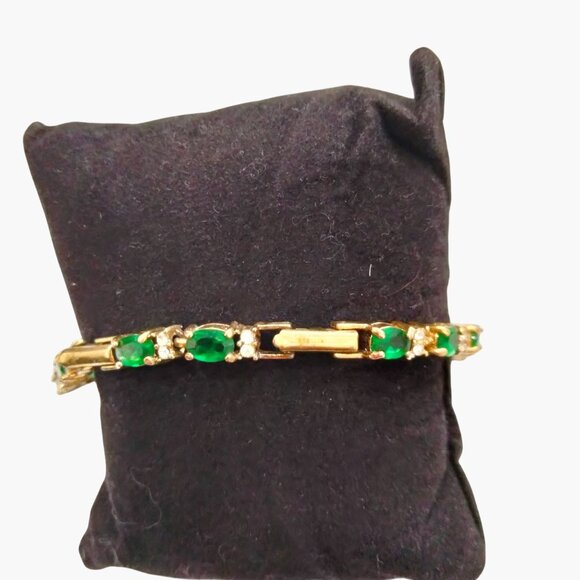 Avon Regency Style Bracelet Adjustable Gold Tone  Green Stones 6 to 7 Inch - Picture 8 of 9